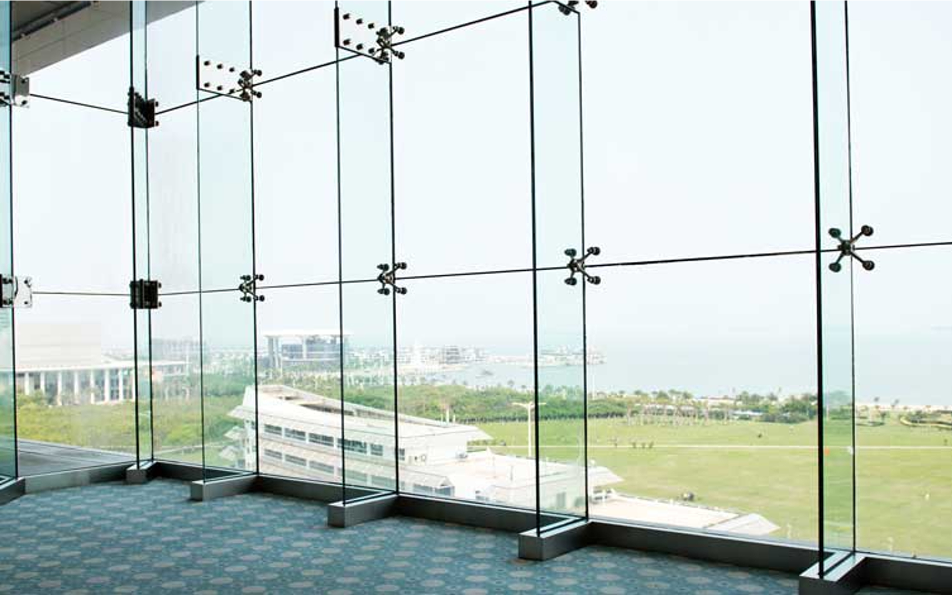 Glass partition